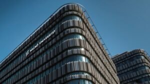 ‎Malmö University