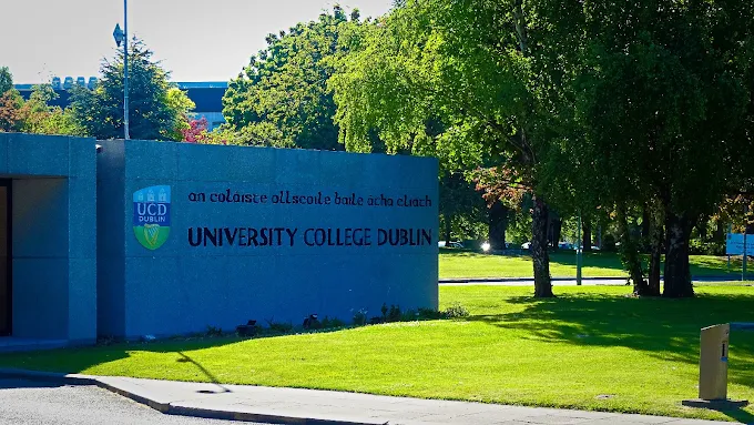 (University College Dublin - UCD)